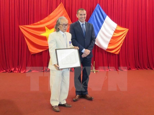 French Orders honor Hue’s outstanding individuals - ảnh 2
